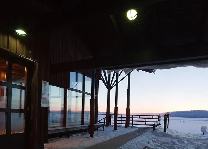 Hotelli Jeris Lakeside 3*